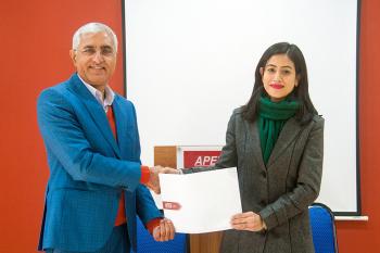 Apex College signs MOUs with Mero Lagani and Naasa Securities: Students to get stock-market training from the companies